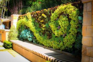 5_living_walls_and_vertical_gardens